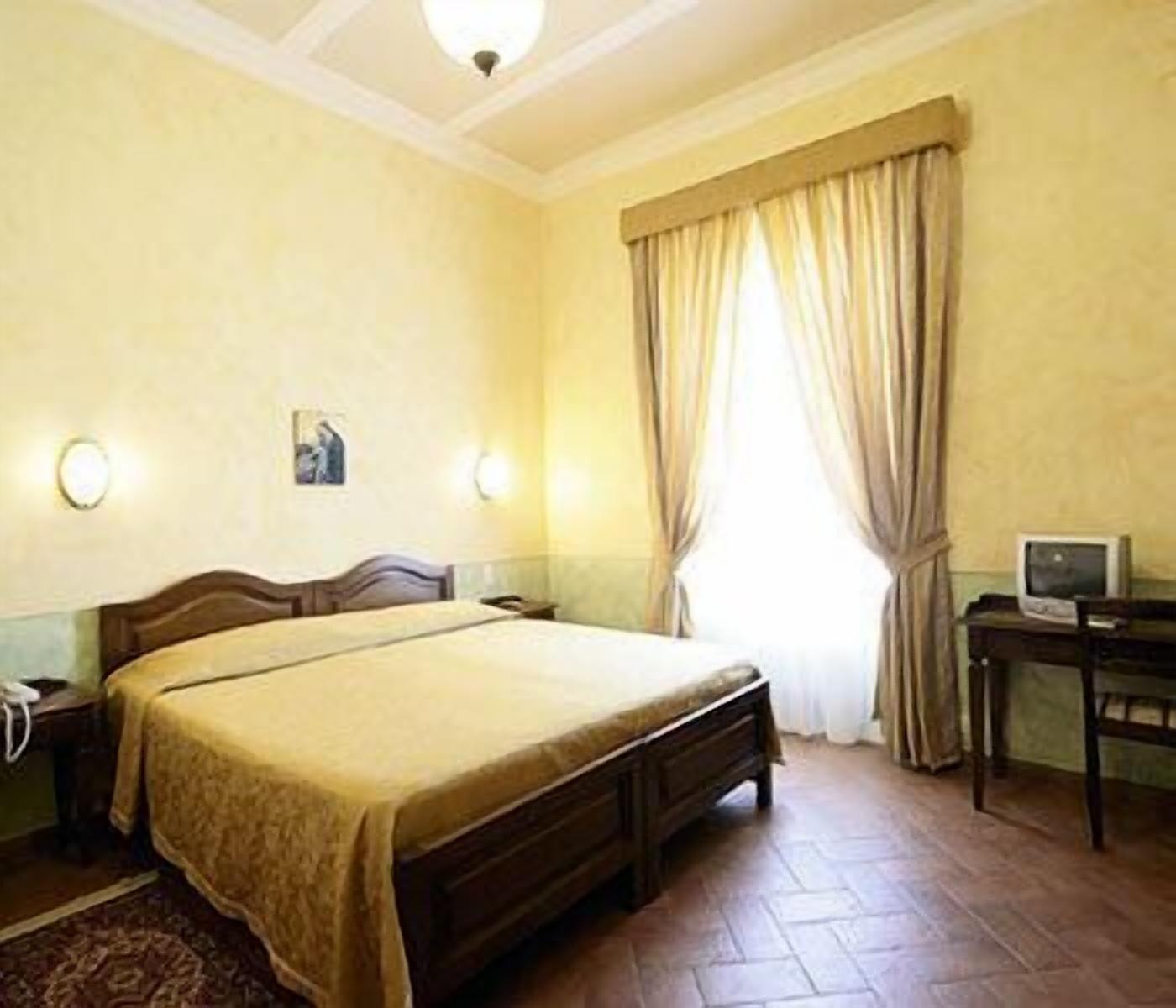 Hotel Oasi Neumann 哥尔顿 外观 照片