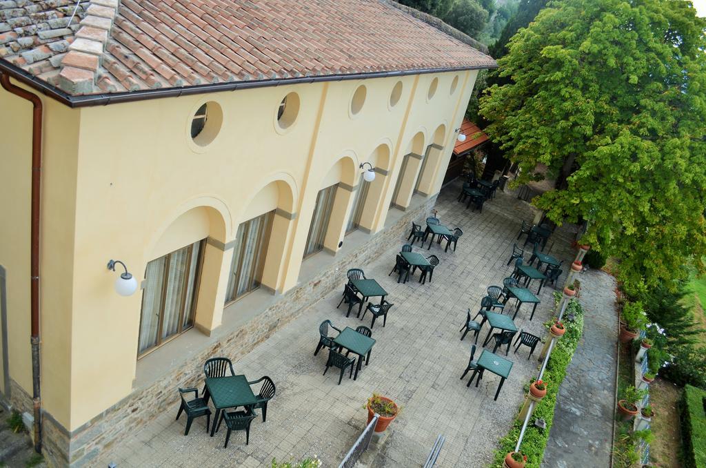 Hotel Oasi Neumann 哥尔顿 外观 照片