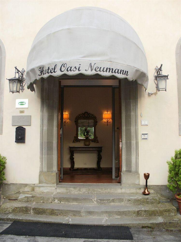 Hotel Oasi Neumann 哥尔顿 外观 照片