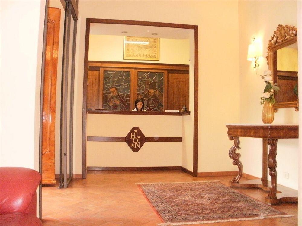 Hotel Oasi Neumann 哥尔顿 外观 照片
