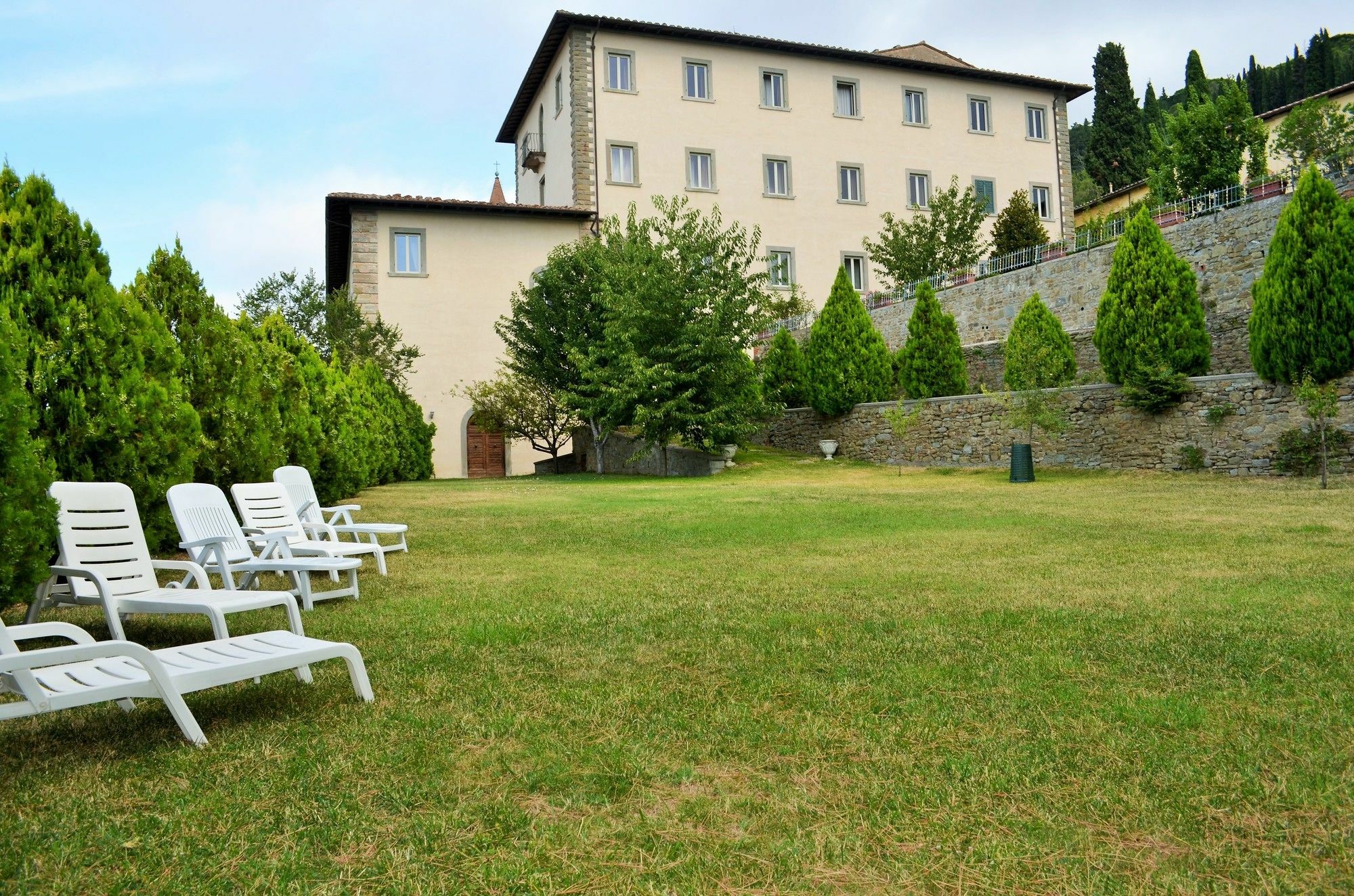 Hotel Oasi Neumann 哥尔顿 外观 照片